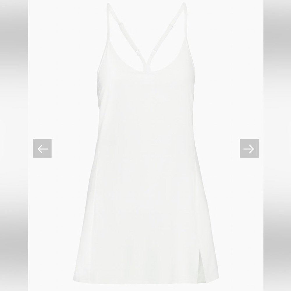 NWT Aritzia TnaMove Ace Dress